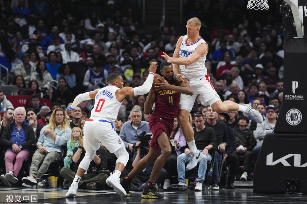 刘梦婷获自由式滑雪世锦赛女子大跳台第六名2025-03-31.