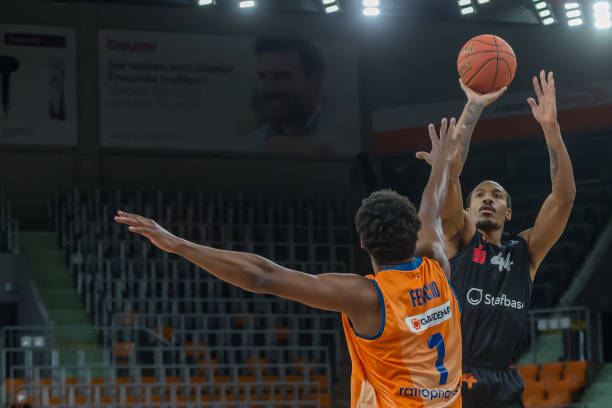 策划反击时 策划反击时