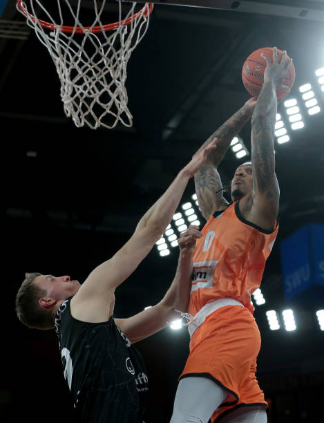 巴萨的进攻 巴萨的进攻